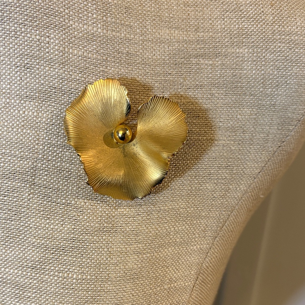 Vintage Gold-tone Pansy Brooch